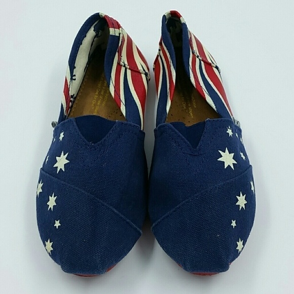 TOMS l One for One Flag Sneakers - Picture 3 of 8